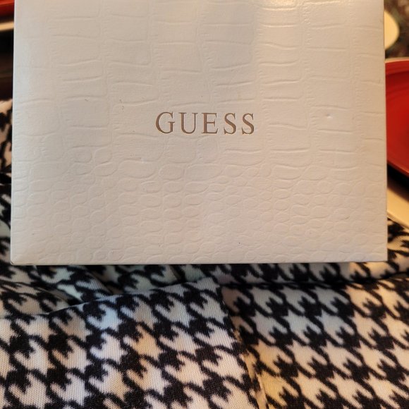 Four piece Guess watch set - Picture 3 of 5